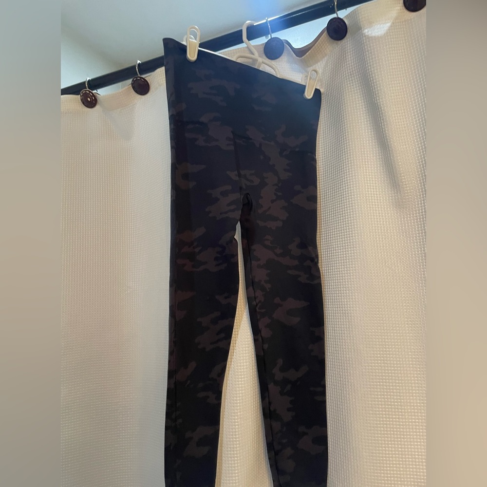 Excellent used Spanx leggings